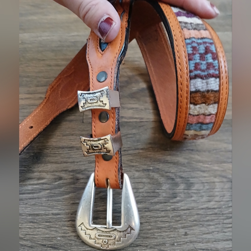 Rare Vintage Levi's Handcrafted Western Leather Silver Belt.